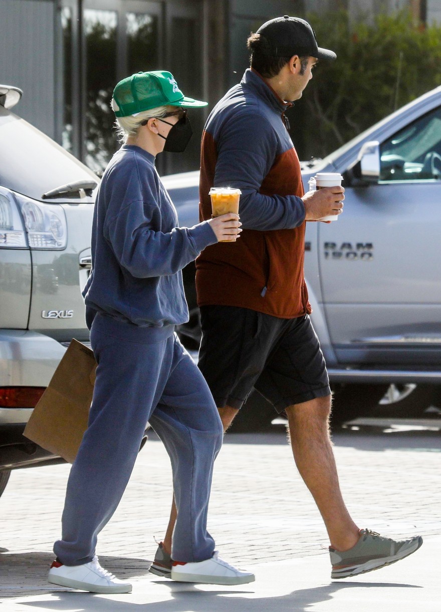 Lady Gaga & Boyfriend Michael Polansky Make Grocery Store Run in Malibu