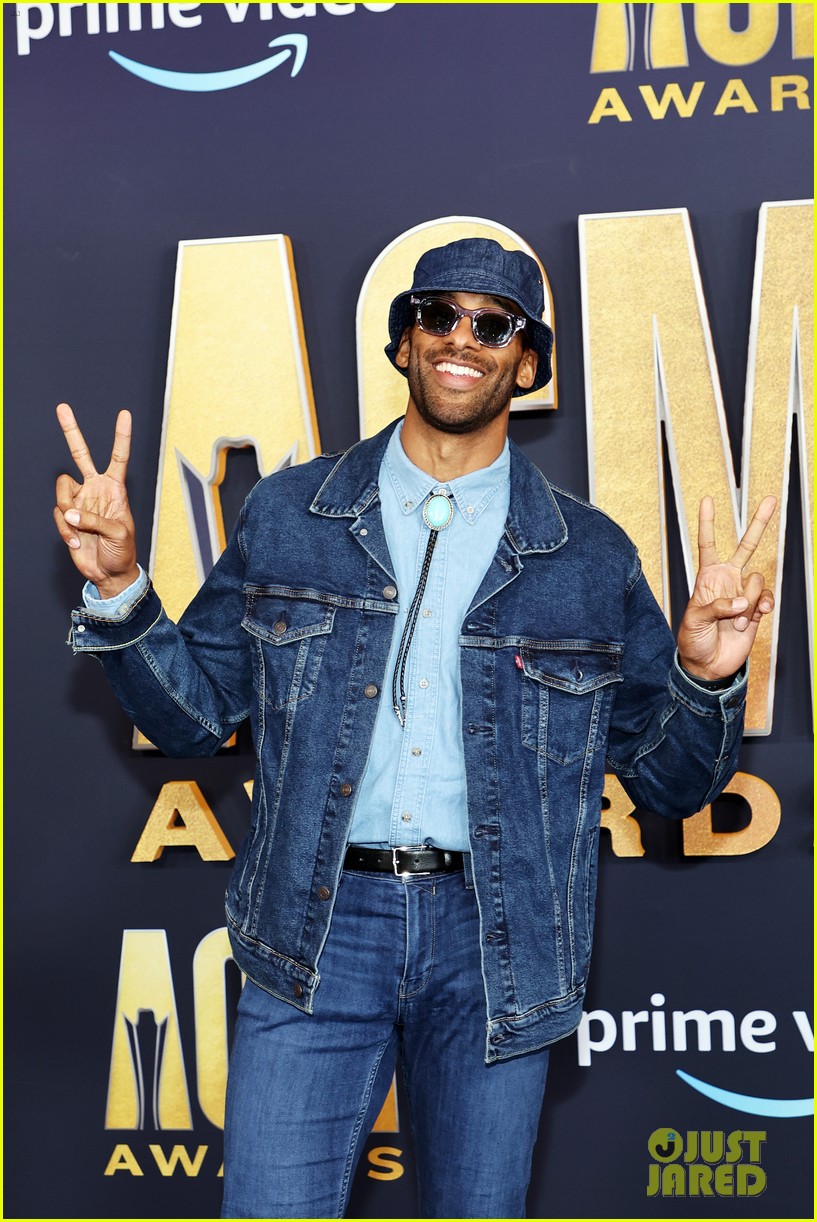 The Bachelor's Matt James & Rachael Kirkconnell Couple Up at ACM Awards