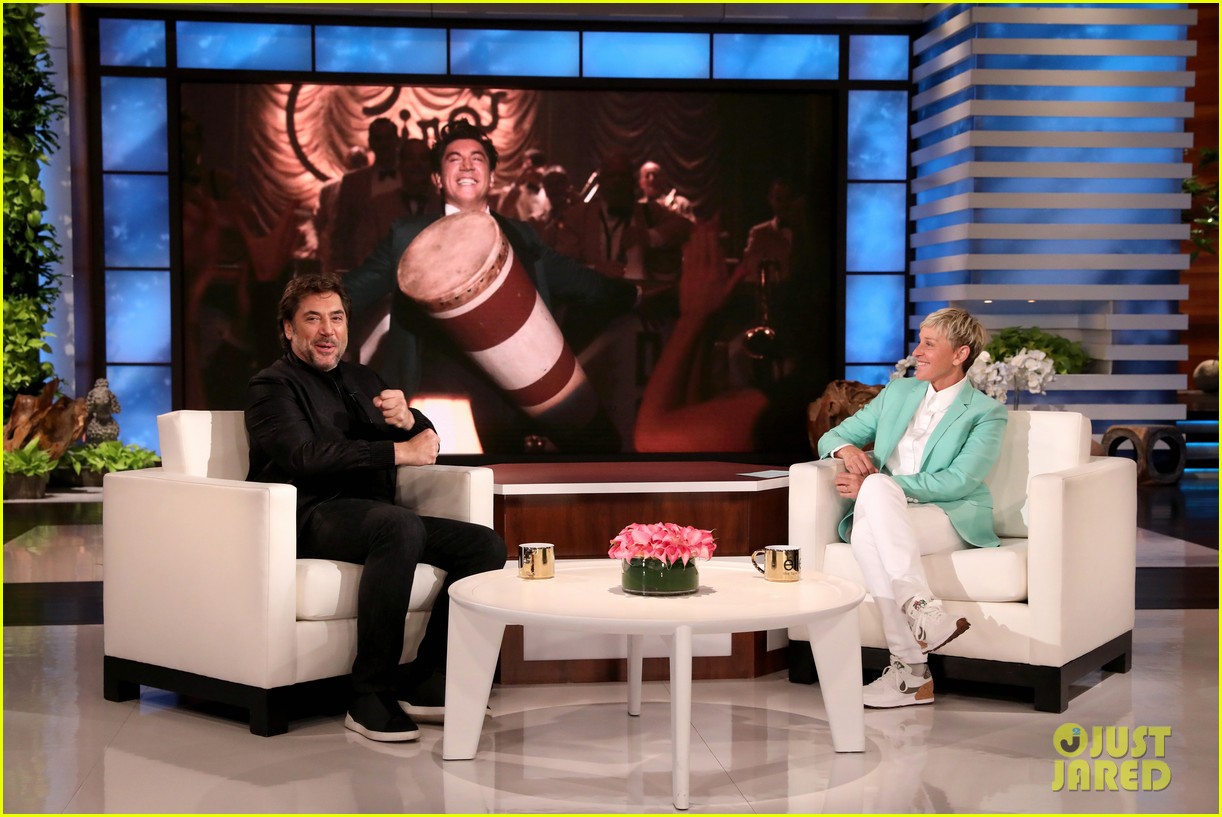 Javier Bardem Says He Once Worked as a Stripper for a Day Photo(00)