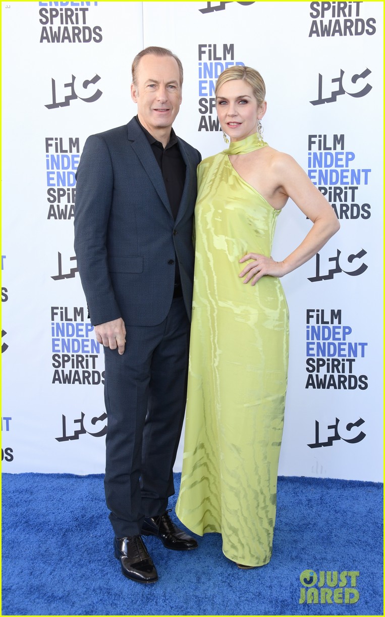 Bob Odenkirk & Rhea Seehorn Joke About His Heart Attack While