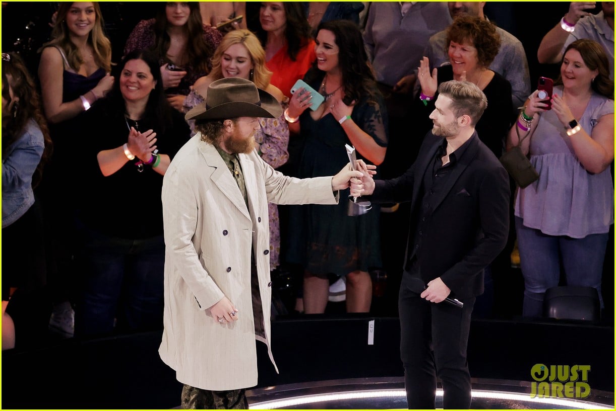 Brothers Osborne Win at ACM Awards 2022, TJ Sends Love to Boyfriend Abi