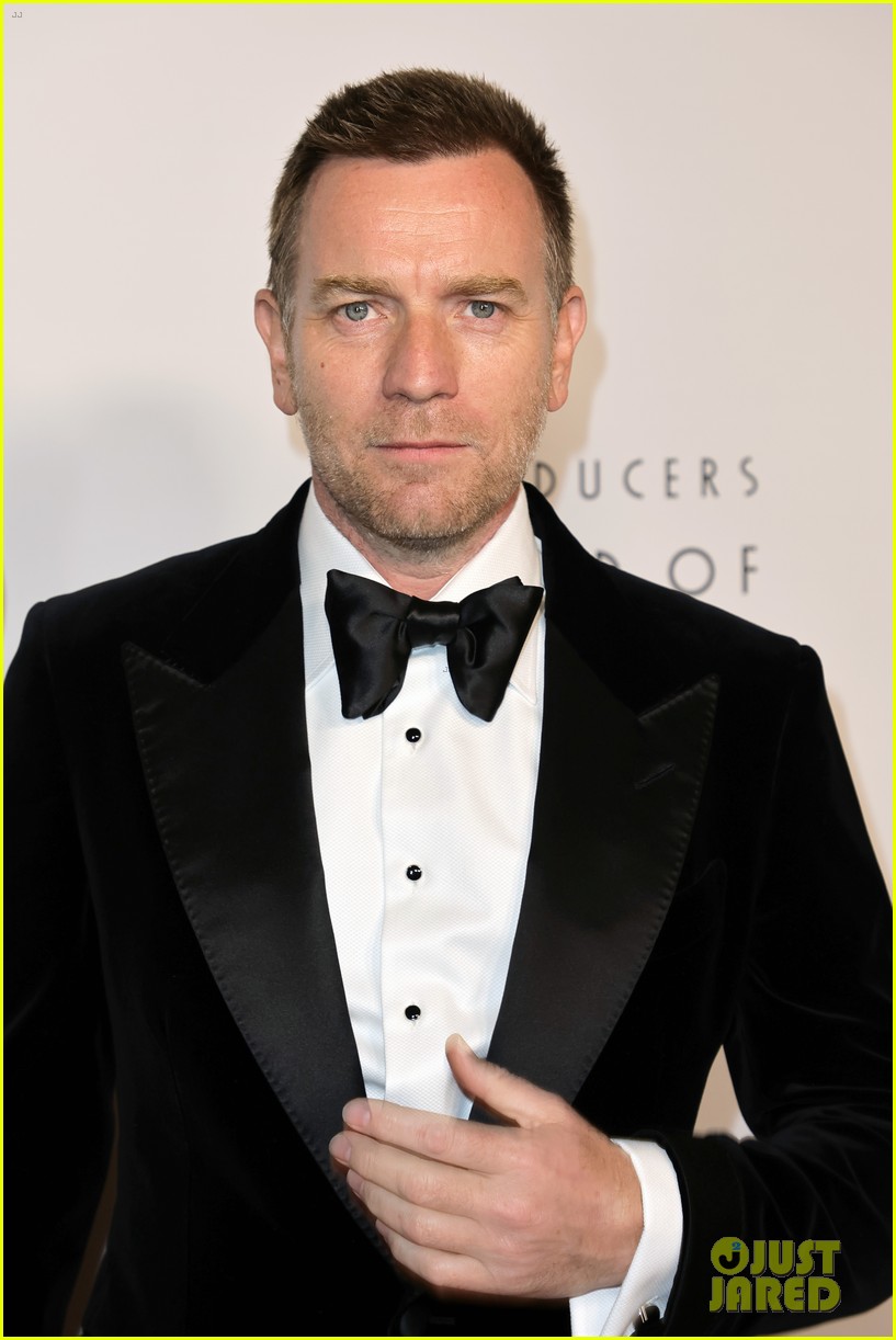 Jamie Dornan, Andrew Garfield, & Chris Pine Suit Up for Producers Guild