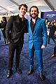 thomas rhett blue suit acm awards 04