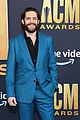 thomas rhett blue suit acm awards 05