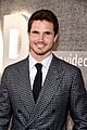 robbie amell andy allo upload cast season two premiere 02