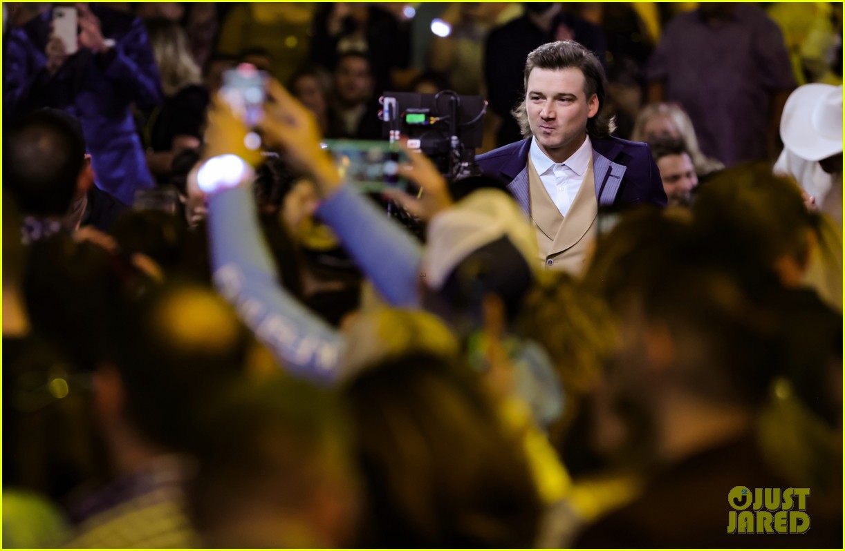 Wallen Wins Album of the Year at ACM Awards 2022, One Year After