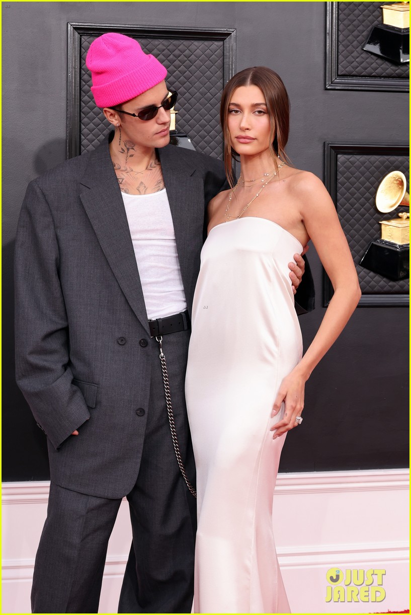 Nominee Justin Bieber Kisses Wife Hailey on Grammys 2022 Red Carpet