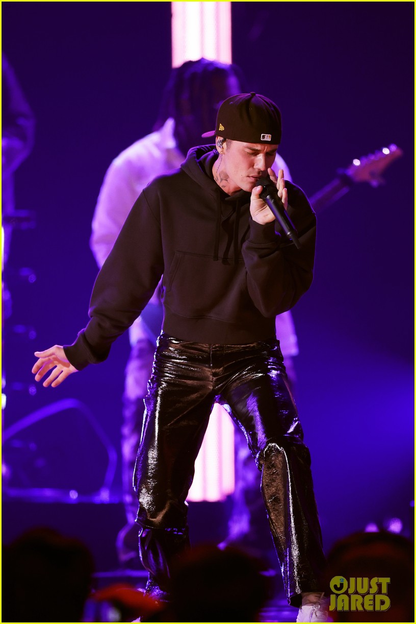 Justin Bieber Performs Nominated Song 'Peaches' at Grammys 2022 Photo