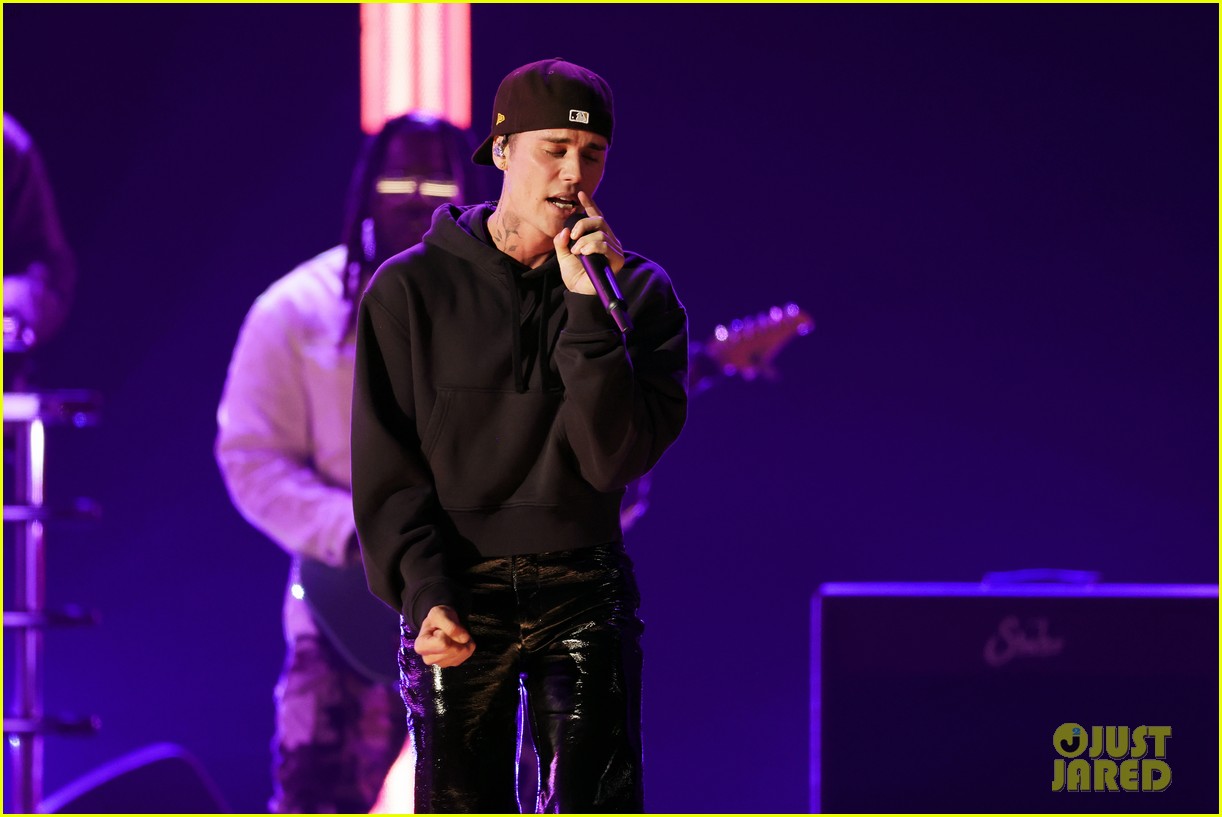 Justin Bieber Performs Nominated Song 'Peaches' at Grammys 2022 Photo