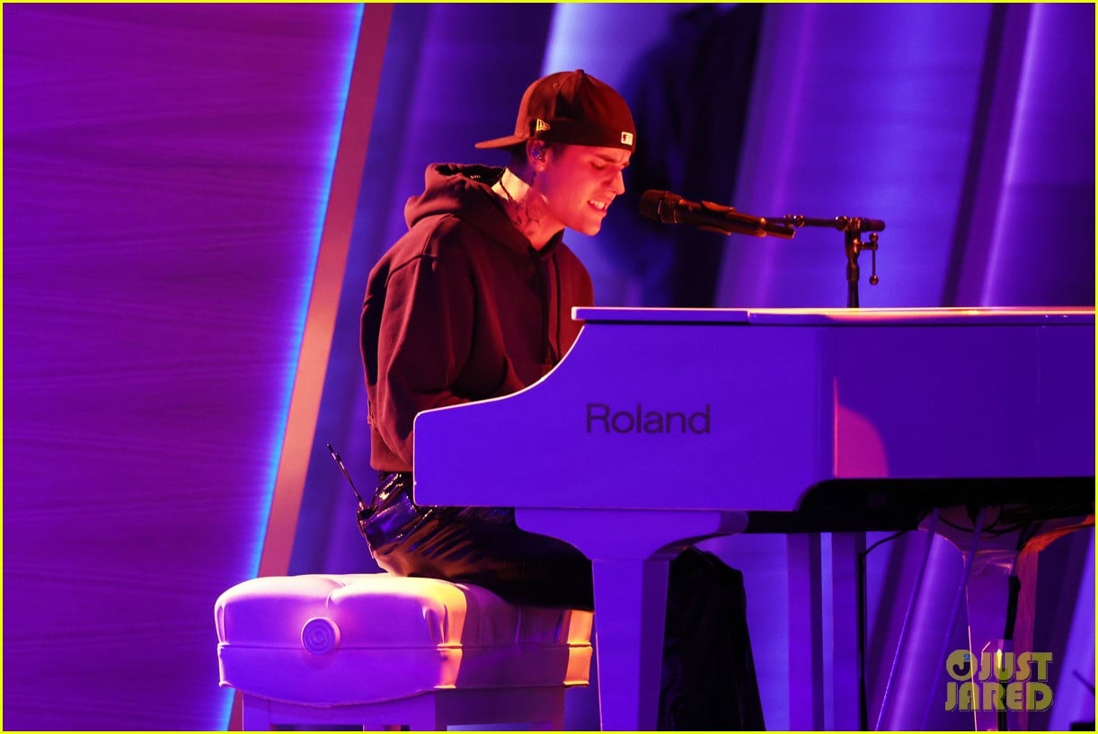 Justin Bieber Performs Nominated Song 'Peaches' at Grammys 2022 Photo