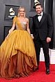 carrie underwood princess moment at grammys mike fisher 05