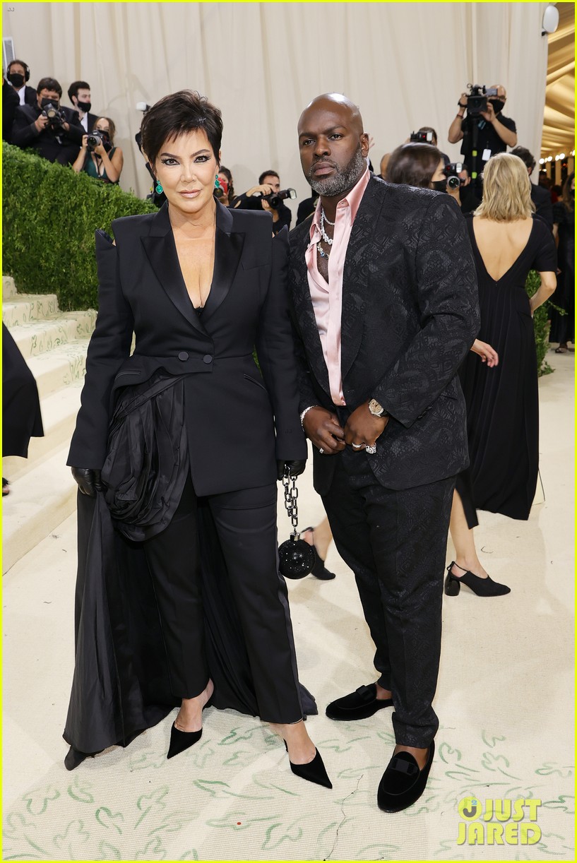 Corey Gamble Testifies That He Saw Marks on Rob Kardashian's Neck After(02)