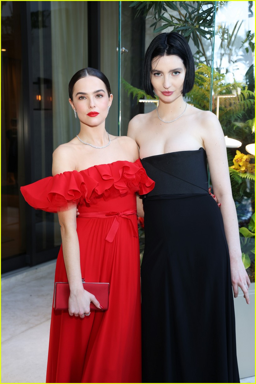 Zoey Deutch Gets All Glammed Up for Tiffany & Co. Event with Meadow