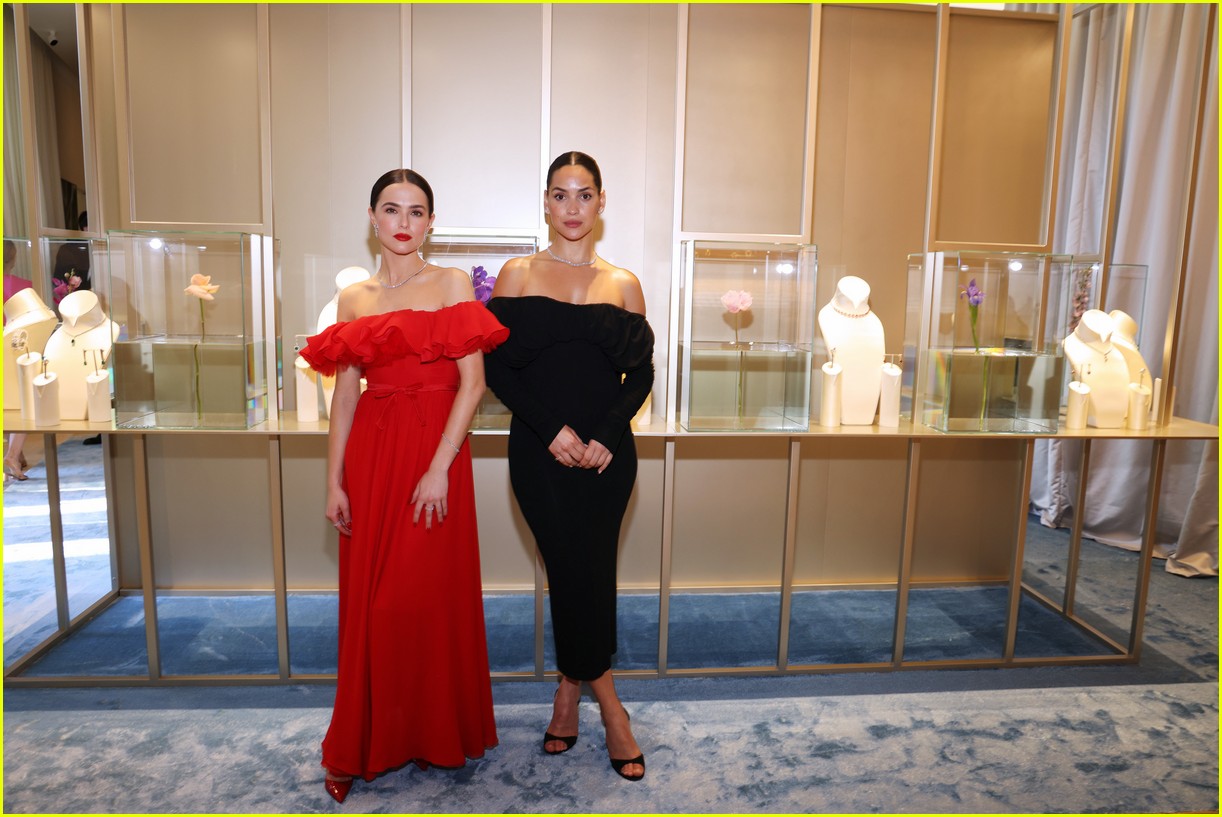 Zoey Deutch Gets All Glammed Up for Tiffany & Co. Event with Meadow