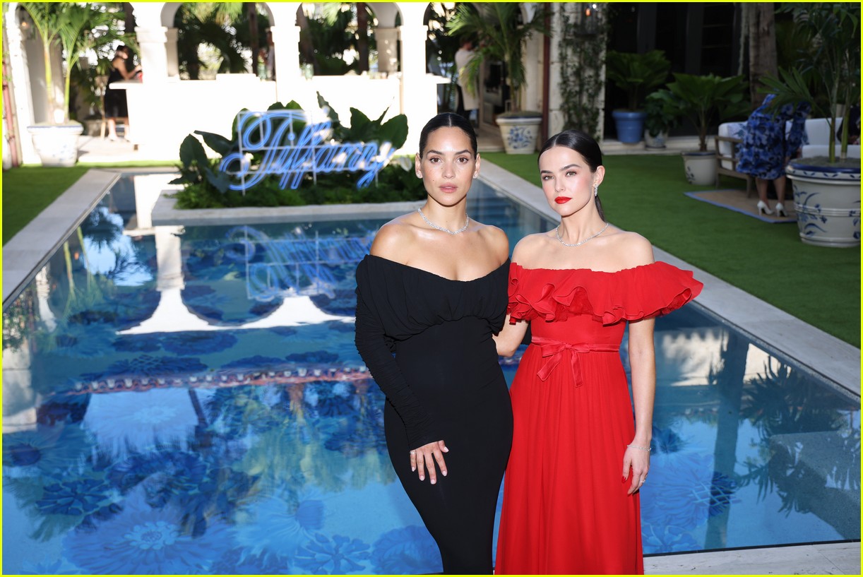 Zoey Deutch Gets All Glammed Up for Tiffany & Co. Event with Meadow