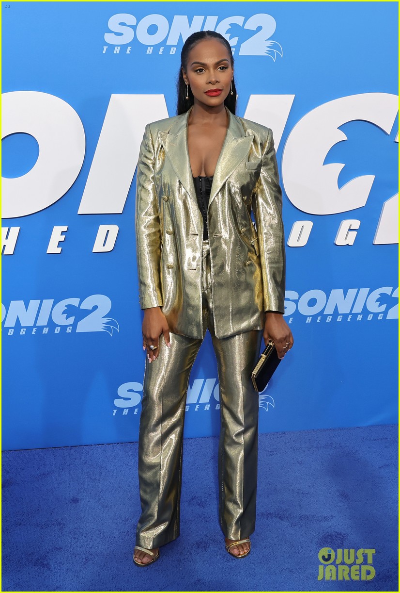 idris elba joined by wife sabrina daughter isan at sonic 2 144740379