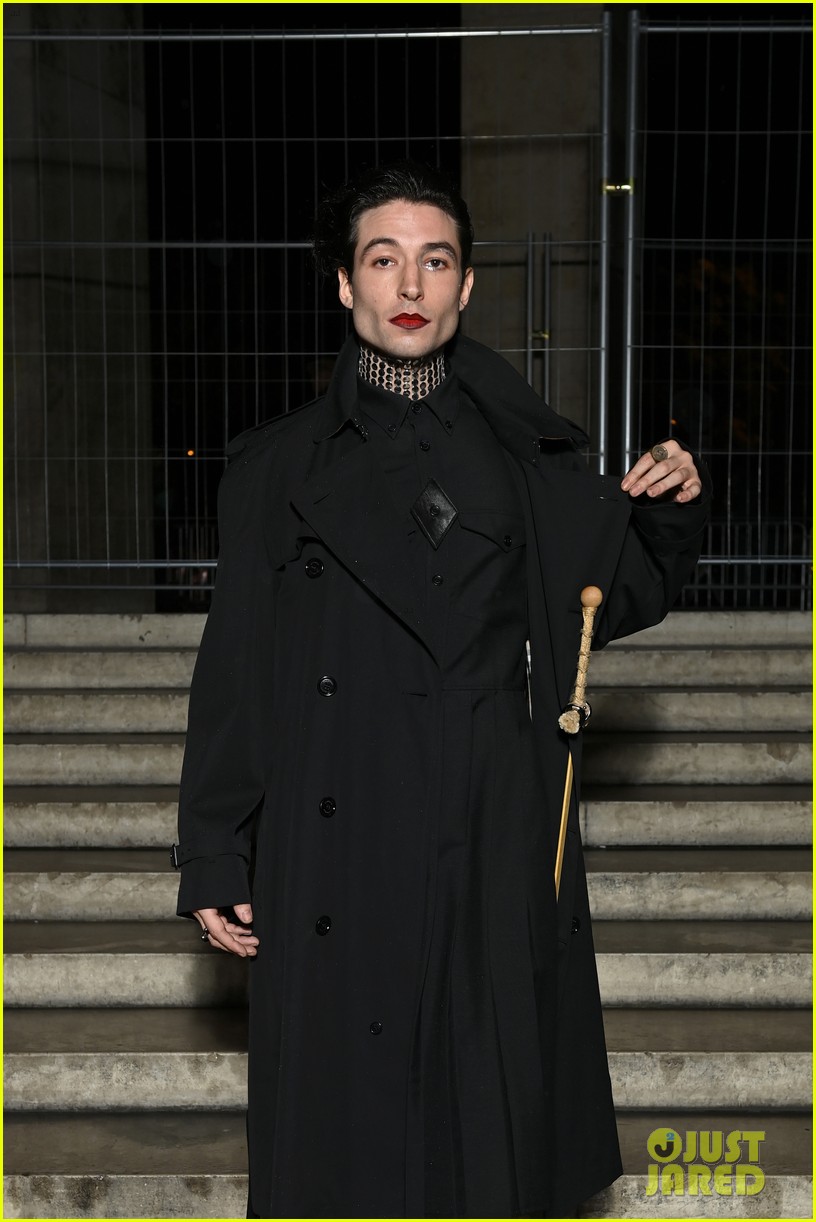 Ezra Miller Fined 500 After Pleading No Contest to Disorderly Conduct(01)