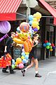 bella hadid birthday balloons for gigi hadid 05