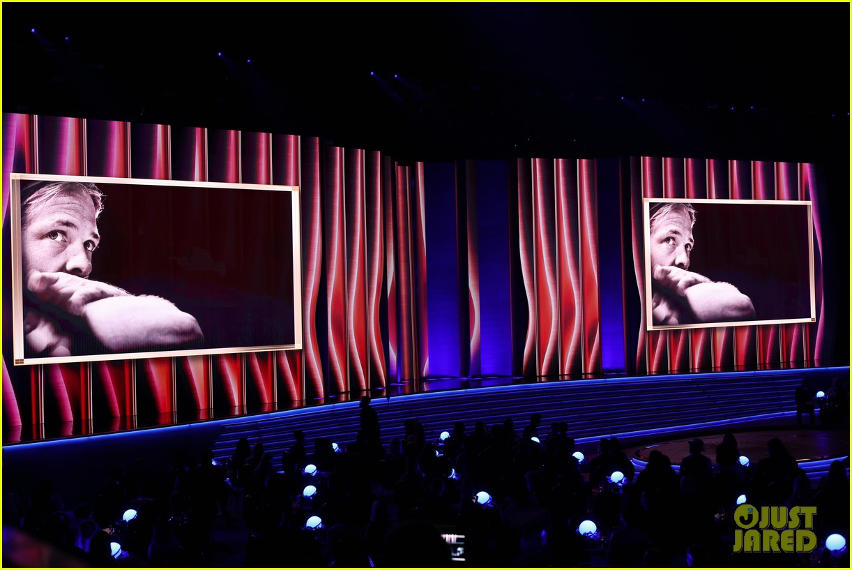 Late Foo Fighters Drummer Taylor Hawkins Gets Emotional Tribute at