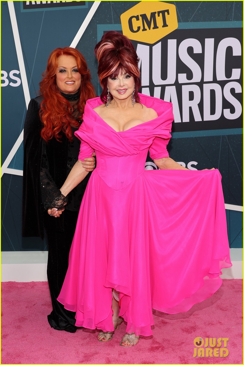 The Judds Make A Stunning Arrival To CMT Music Awards 2022! Photo