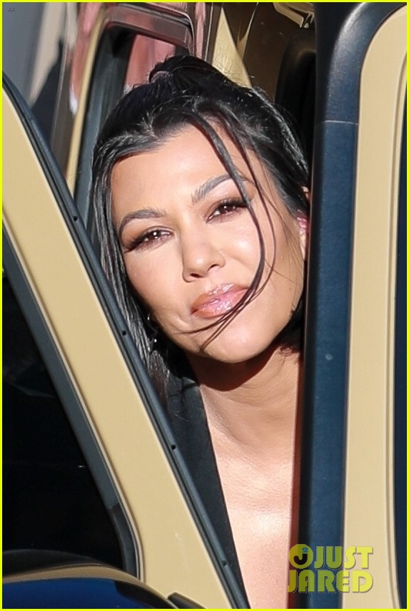 Khloe Kardashian – Pictured after Jimmy Kimmel Live show in