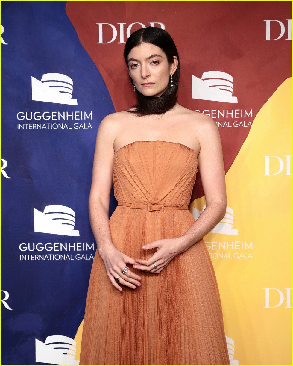 Lorde Defends 'Dramatic' Decision to Shush Fans After 'Melodrama' Tour