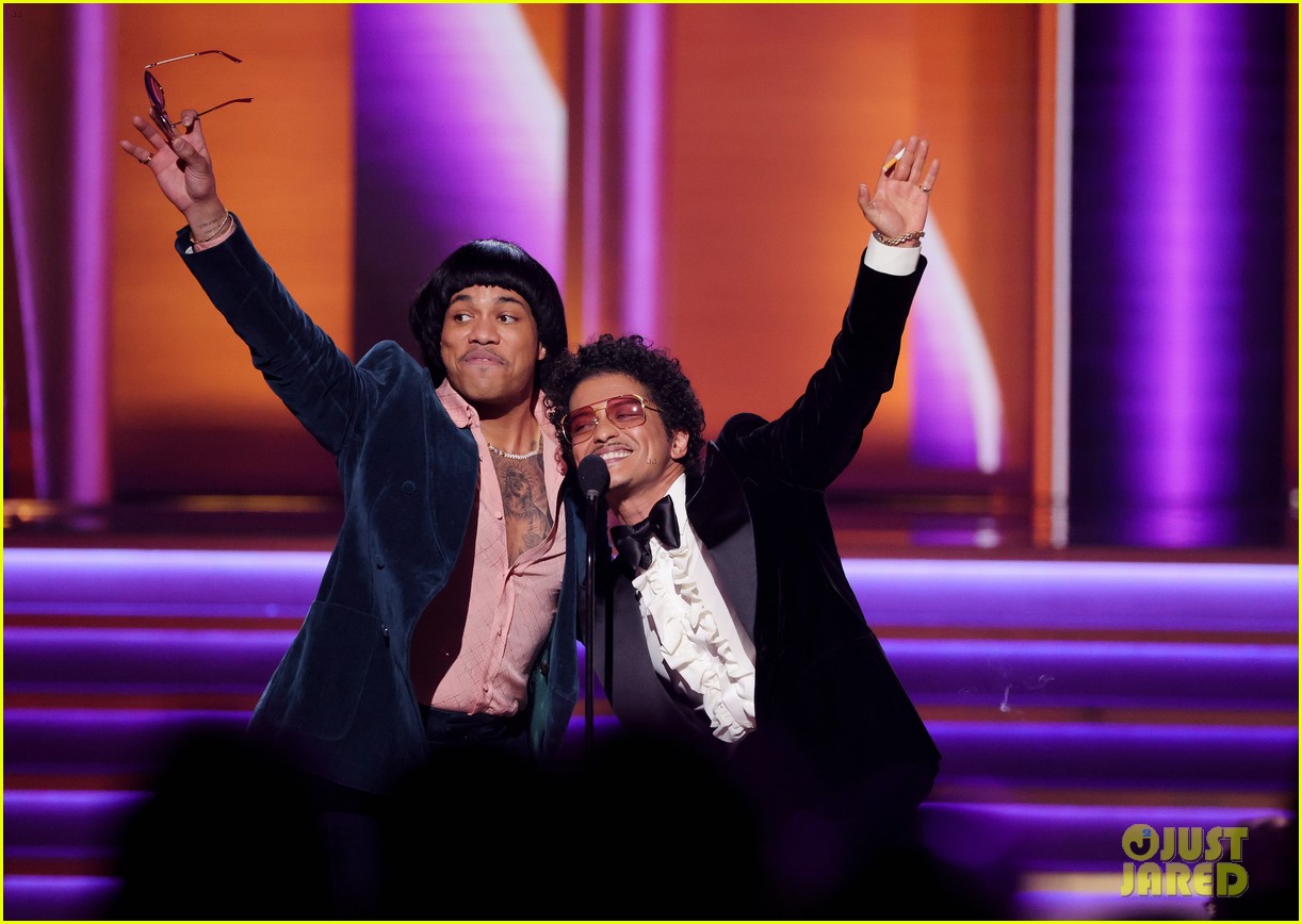 Silk Sonic Won Both Record & Song of the Year at Grammys 2022 Here’s