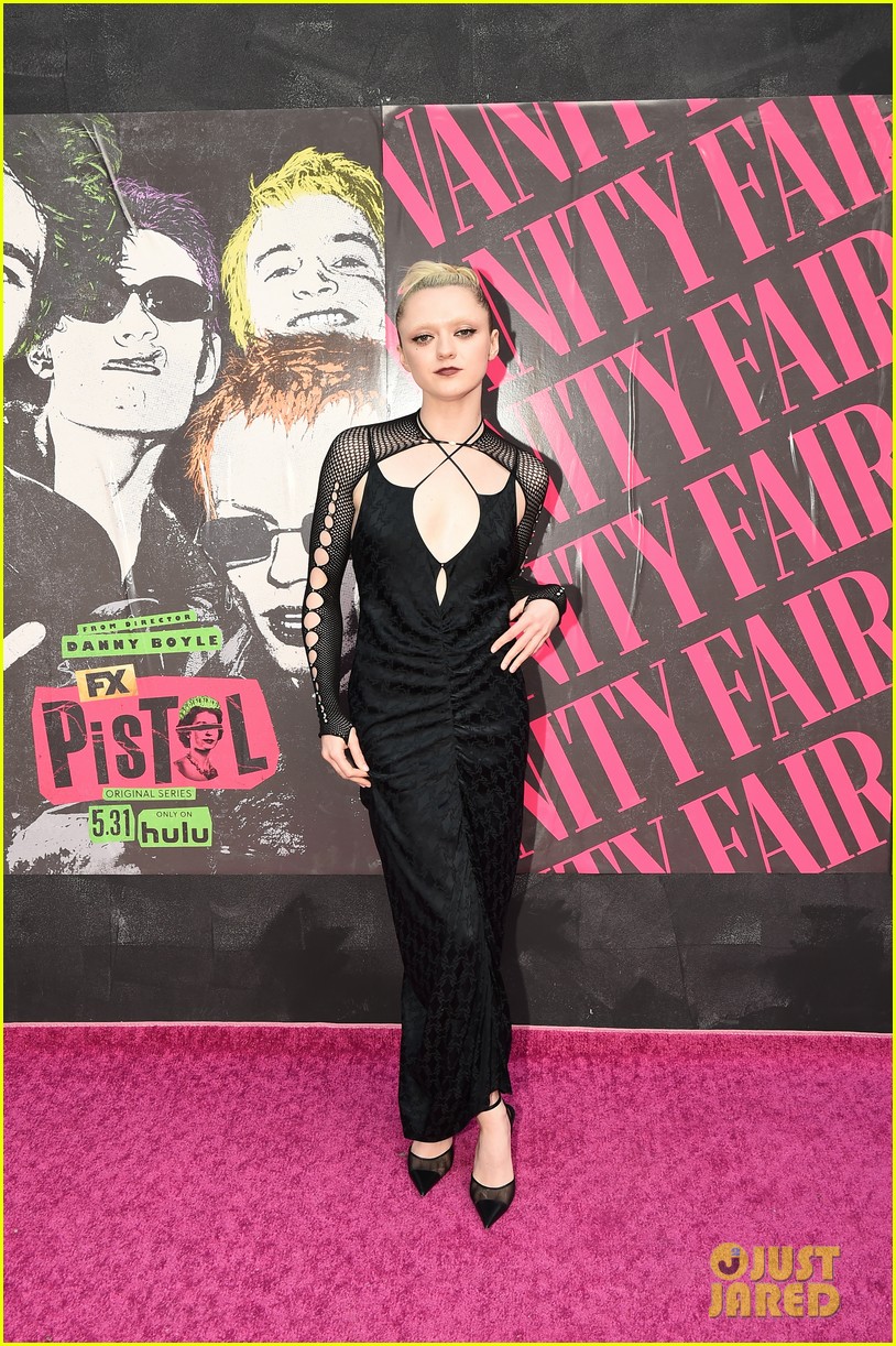 Thomas Brodie Sangster Talulah Riley Couple Up At Their Pistol Premiere Photo Anson Boon Danny Boyle Emma Appleton Jacob Slater Louis Partridge Maisie Williams Pistol Sydney Chandler Talulah Riley Thomas