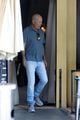 bruce willis rare lunch outing after aphasia diagnosis 10