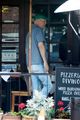 bruce willis rare lunch outing after aphasia diagnosis 18