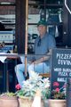 bruce willis rare lunch outing after aphasia diagnosis 20