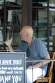 bruce willis rare lunch outing after aphasia diagnosis 29