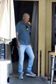 bruce willis rare lunch outing after aphasia diagnosis 34
