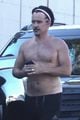 colin farrell goes shirtless for morning hike 02