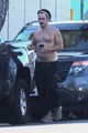 colin farrell goes shirtless for morning hike 03