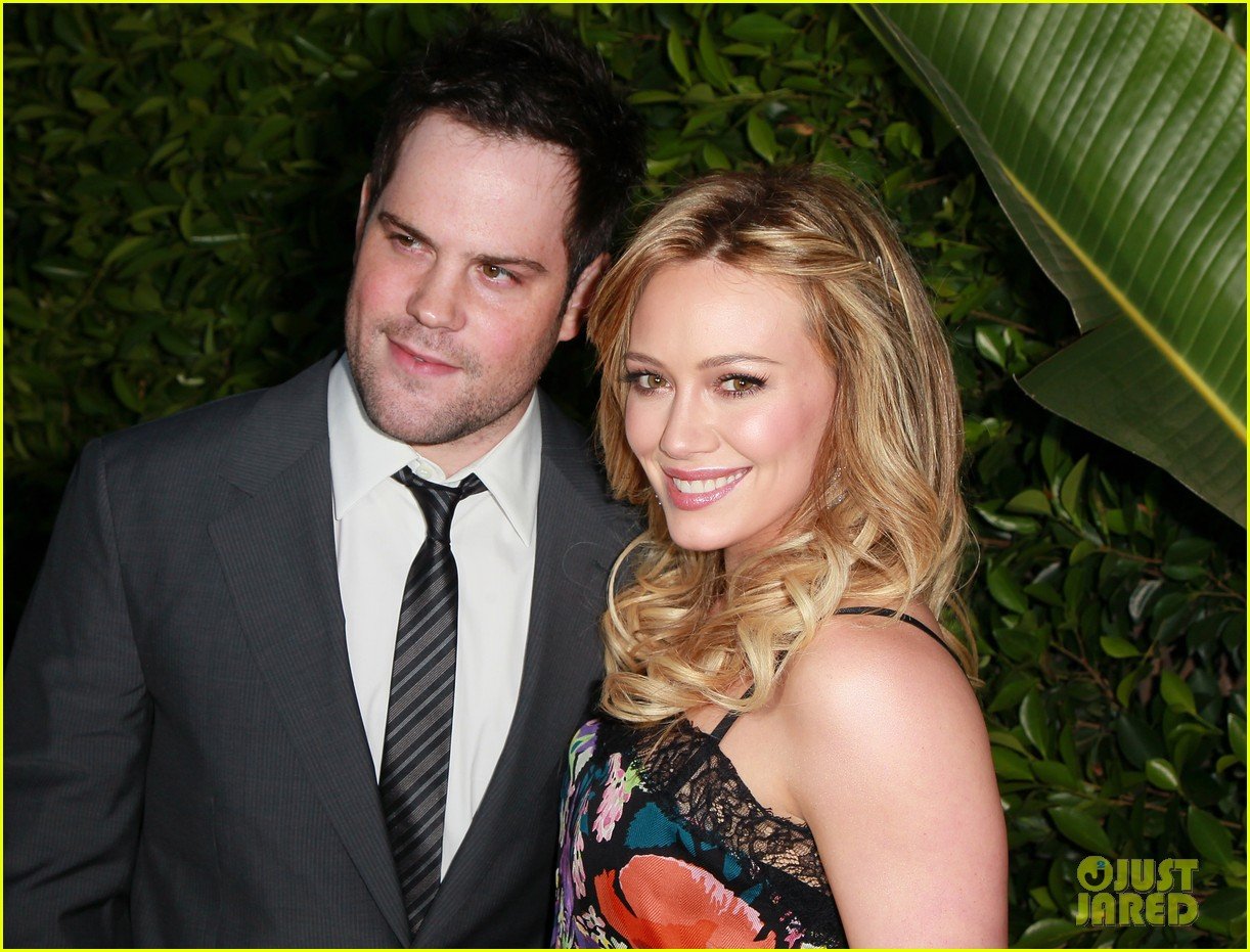 hilary duff opens up about co parenting with ex mike comrie 104766843