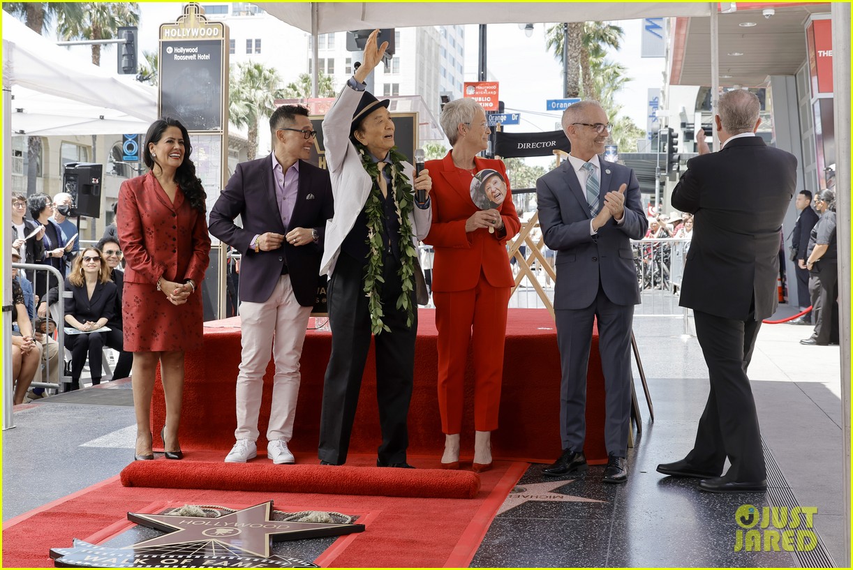 Photo james hong star walk fame hollywood ceremony 18 Photo 4756157