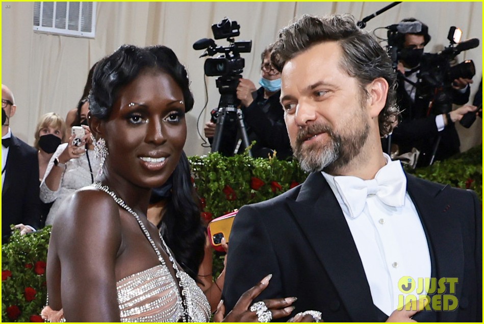 Jodie TurnerSmith & Joshua Jackson Bring Their Fashion AGame to the