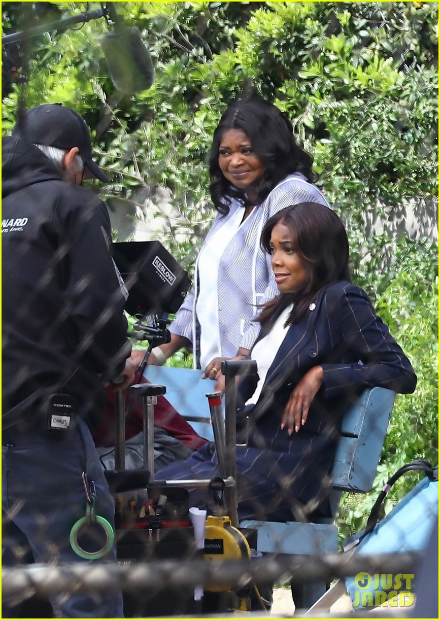 Gabrielle Union Shoots Some Hoops While Filming 'Truth Be Told' Season