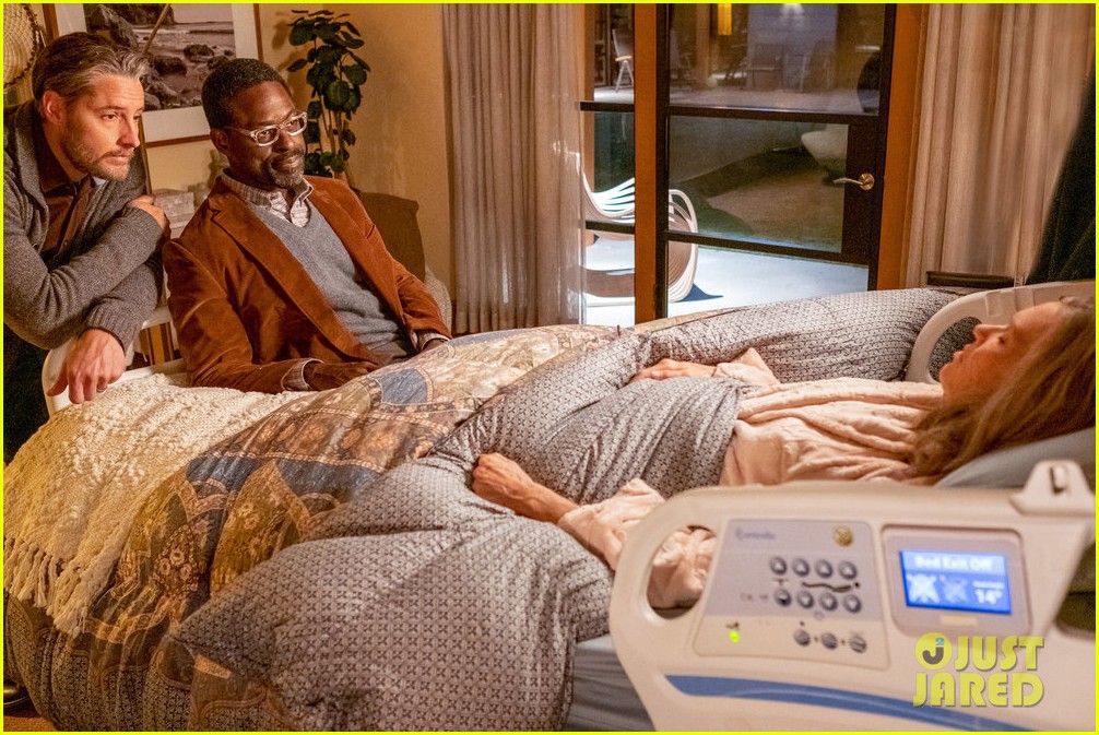 'This Is Us' Stars & Showrunner Open Up About What Happened To [SPOILER