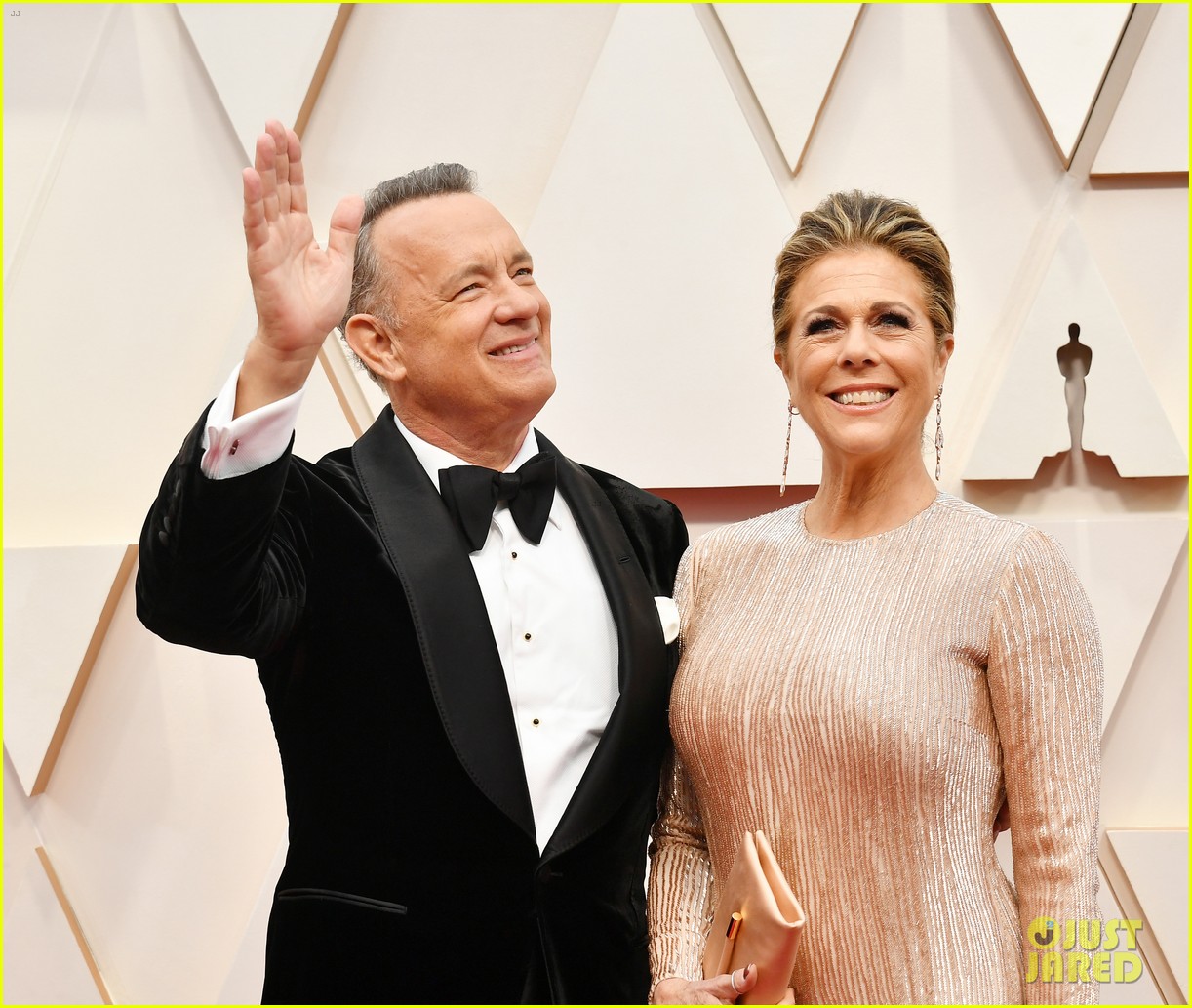 Tom Hanks Avoids Questions About His Polarizing 'Elvis' Accent at