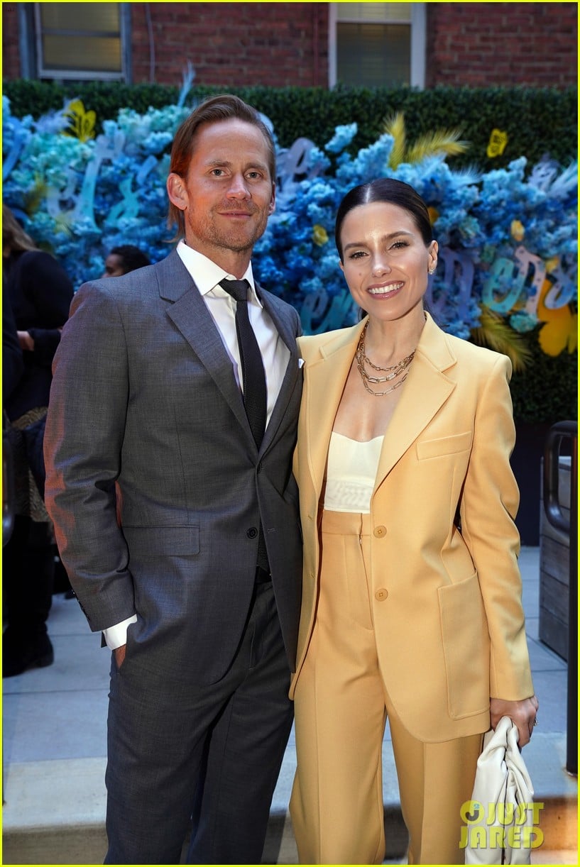 sophia-bush-marries-grant-hughes-in-oklahoma-photo-4775442-sophia
