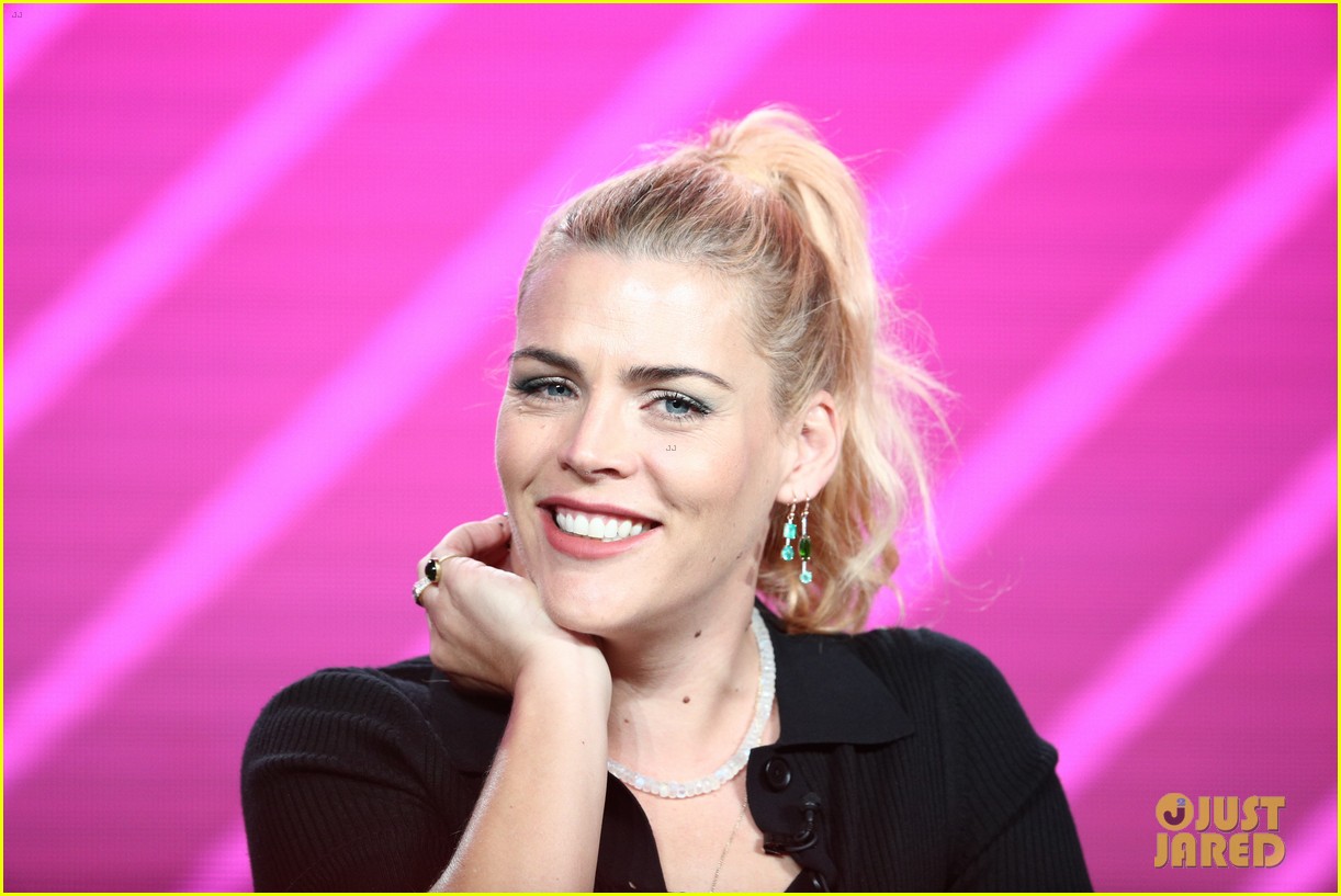 busy philipps arrested protesting roe v wade 034784156