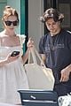 phoebe dynevor lunch with a friend 10