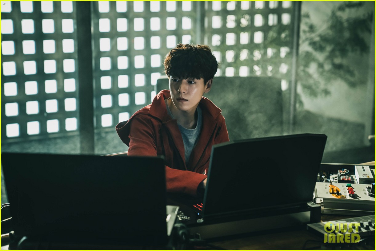 Netflix Delivers Thrilling New Trailer For 'Money Heist Korea' Watch