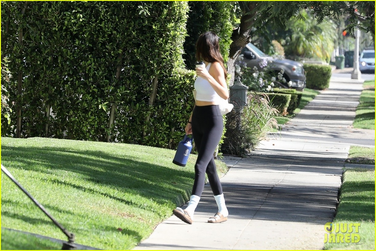 kendall jenner gets in a workout at pilates class 074781660