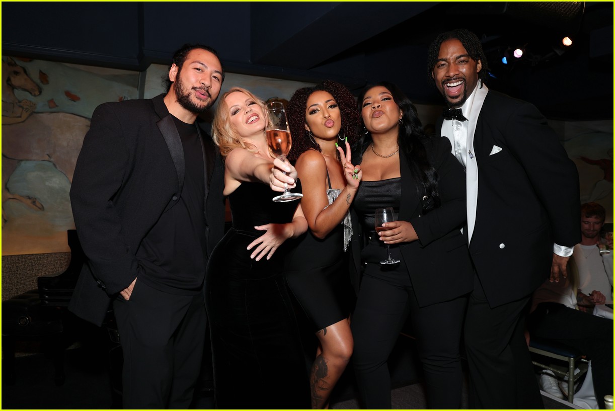 Kylie Minogue Celebrates U.S. Wine Launch With Intimate Café Carlyle