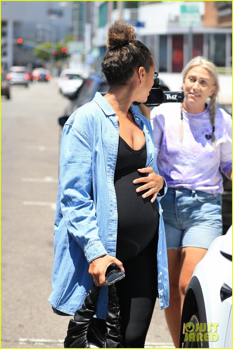 leona lewis wears baby bump hugging bodysuit for appointment 114783947