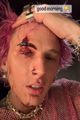 machine gun kelly all bloody after smashing champagne flute on his head 02