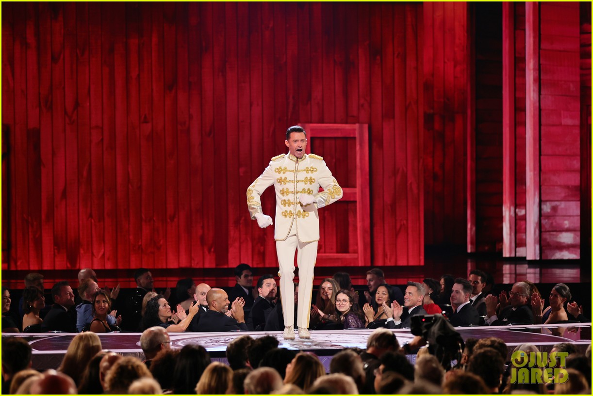 Watch Hugh Jackman & Sutton Foster Perform '76 Trombones' at Tony